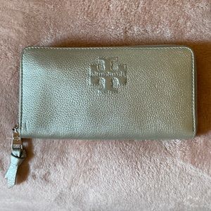 Tory Burch leather wallet